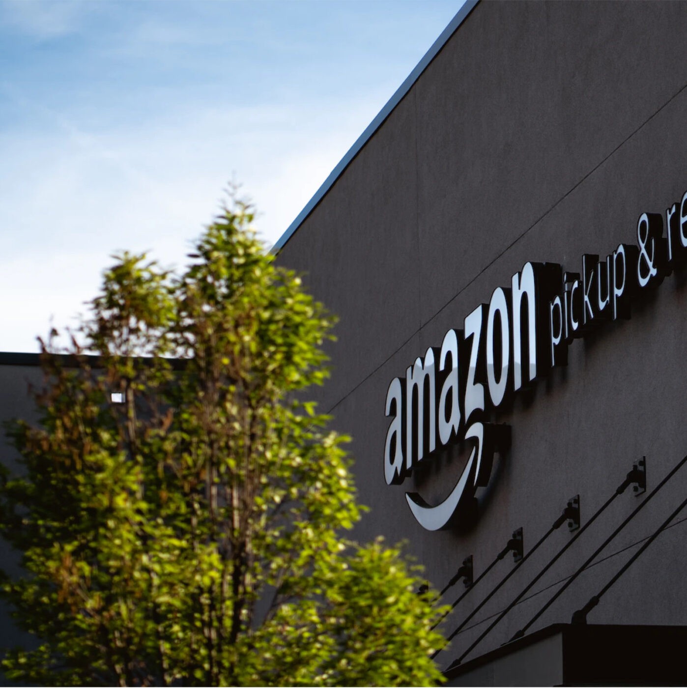 Featured image for “Insight: First Things First – Who is going to do to the first mile what Amazon did to the final mile?”